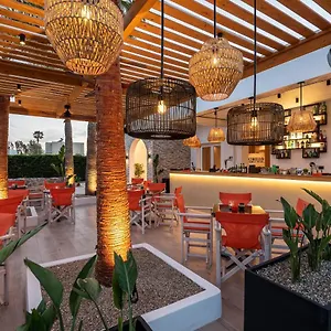 Cirillo Family Hotel-christinas