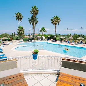 Apart-hotel Ampavris Family