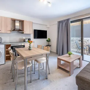 1 Bedroom Koshomes1 Daire *