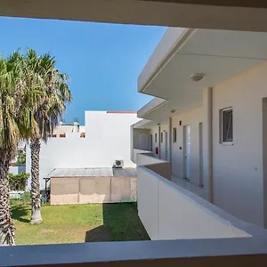 Oneiro Hotel Tigaki