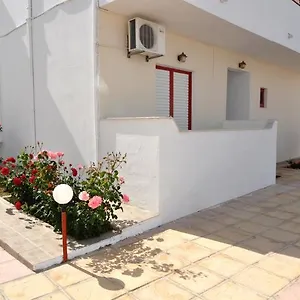 Hotel Popi 2*